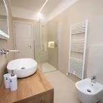 Casa Emmeti * Дезенцано-дель-Гарда